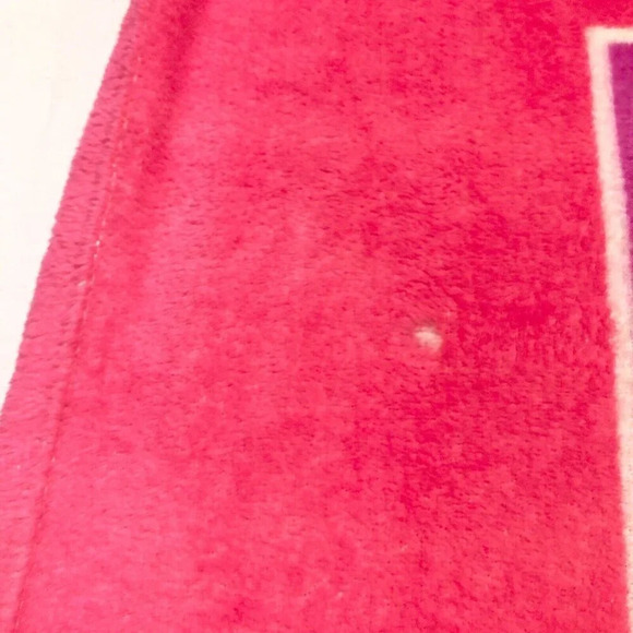 Hello Kitty Broadway Fleece Blanket 73 x 60 Inch Size - Picture 4 of 16